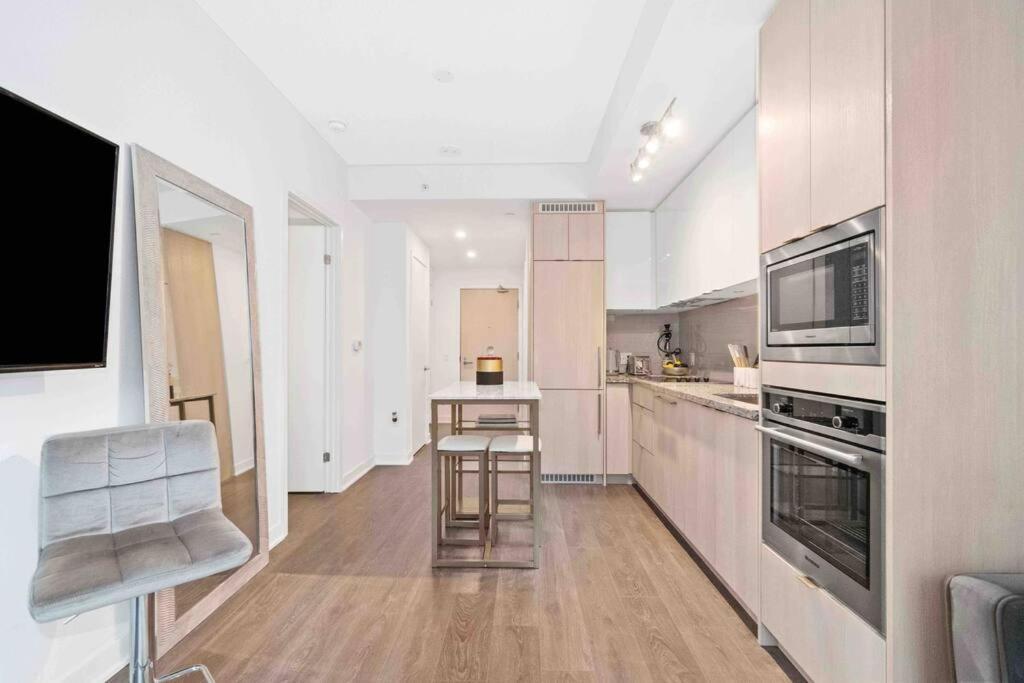 טורונטו Condo In The City מראה חיצוני תמונה