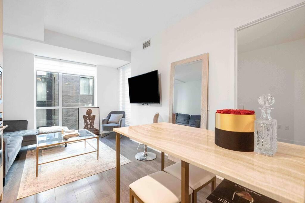 טורונטו Condo In The City מראה חיצוני תמונה